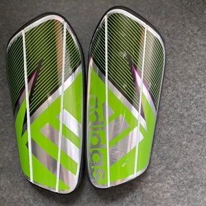 Adidas shin pad soccer size small
